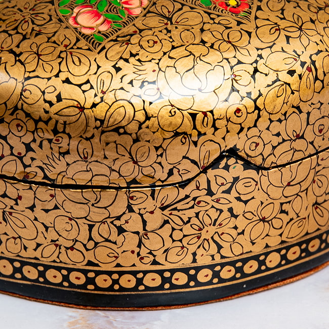 【超高精細・一点もの】カシミールのペーパーマッシュ 金色百花繚乱 円形小物入れ 約11cm x 約11cm 10 - 側面も丁寧に描かれています。