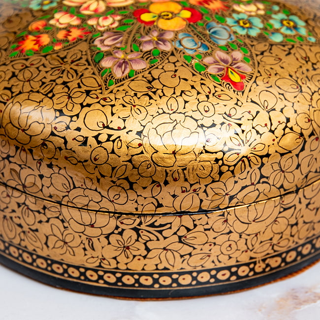 【超高精細・一点もの】カシミールのペーパーマッシュ 金色百花繚乱 円形小物入れ 約11cm x 約11cm 8 - 側面も丁寧に描かれています。