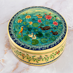 【超高精細・一点もの】カシミールのペーパーマッシュ 鳥の園 円形小物入れ 約11cm x 約11cmの商品写真