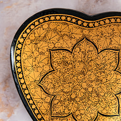 【超高精細・一点もの】カシミールのペーパーマッシュ 黒地に金 ハート型小物入れ 約11cm x 約10cm - サブ4