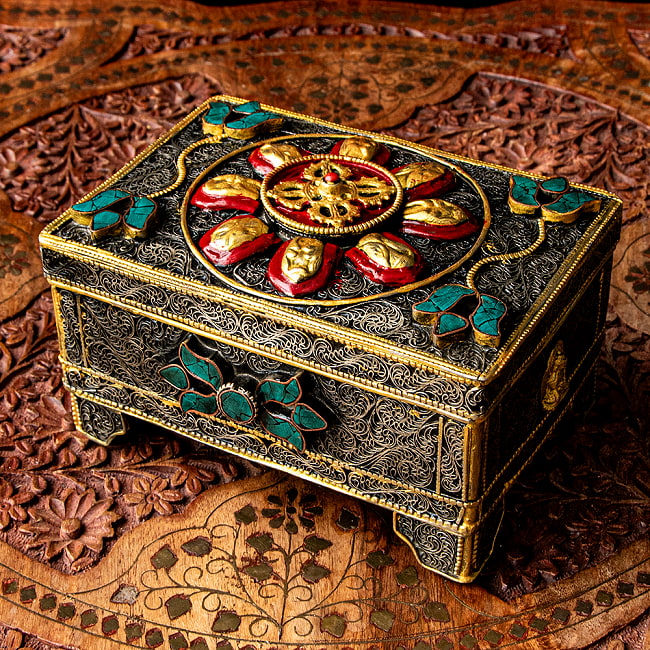【高精細】無限唐草 チベタン ジュエル ボックス 15.5 x 10.5cmの写真1枚目です。全体写真です小物入れ,ジュエルボックス,宝石箱,文具箱