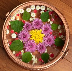 ネパールの銅の水盆 カッパー  フットバス 直径30cm程度