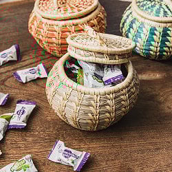 ネパールの手作り 竹編み 小物入れ 直径10cmくらい - サブ4