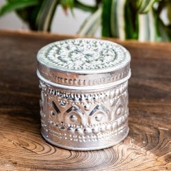 バリの飾りつき デコレーションボックス 小物入れ 8cm x 7.5cm(ID-CFLSP-617)