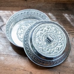 バリのエンボス 蓋付き小物入れ サービングトレイ 直径21.5cm程度(ID-CFLSP-621)