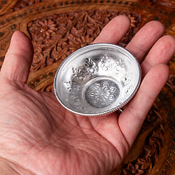 小さくてかわいい！花柄アルミの小物入れ 直径：6cm - サブ5