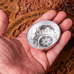 小さくてかわいい！花柄アルミの小物入れ 直径：6.5cm - サブ5