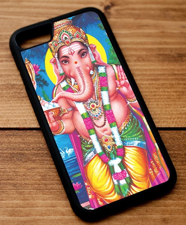 ガネーシャ【ティラキタオリジナルiPhone7/7s/8ケース】 2 - 黒のTPUケースではこのような感じになります。