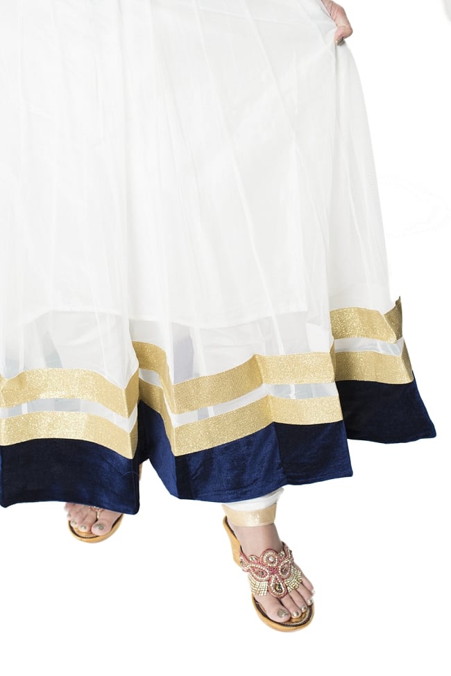 サフェードのパンジャビドレス 3点セット 白×紺 6 - 裾の様子です。