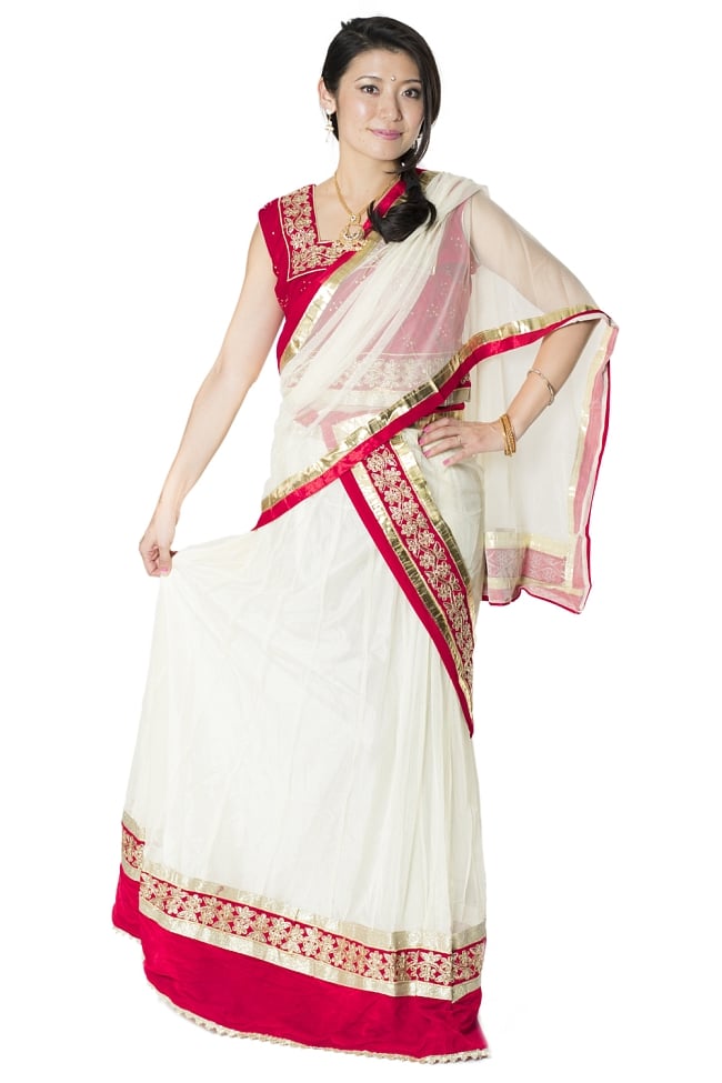 [インド品質]サフェードのレヘンガ 白×赤の写真1枚目です。パーティードレス,ドレス,コスプレ,インドのドレス,パンジャビドレス,パンジャービードレス,サルワール・カミーズ,パンジャビスーツ