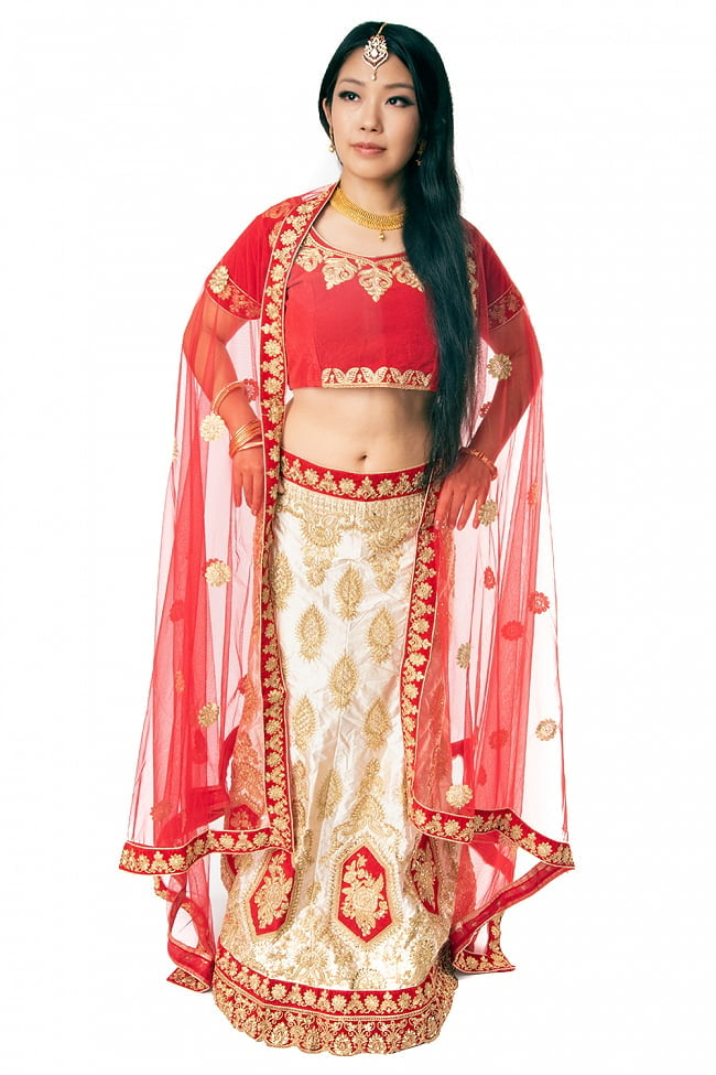 【1点物】インドのレヘンガドレスセット - レッド×ホワイトの写真1枚目です。インドの美しい花嫁衣装、レヘンガドレスです。パーティードレス,コスプレ,ドレス,ウェディングドレス,レヘンガ,民族衣装