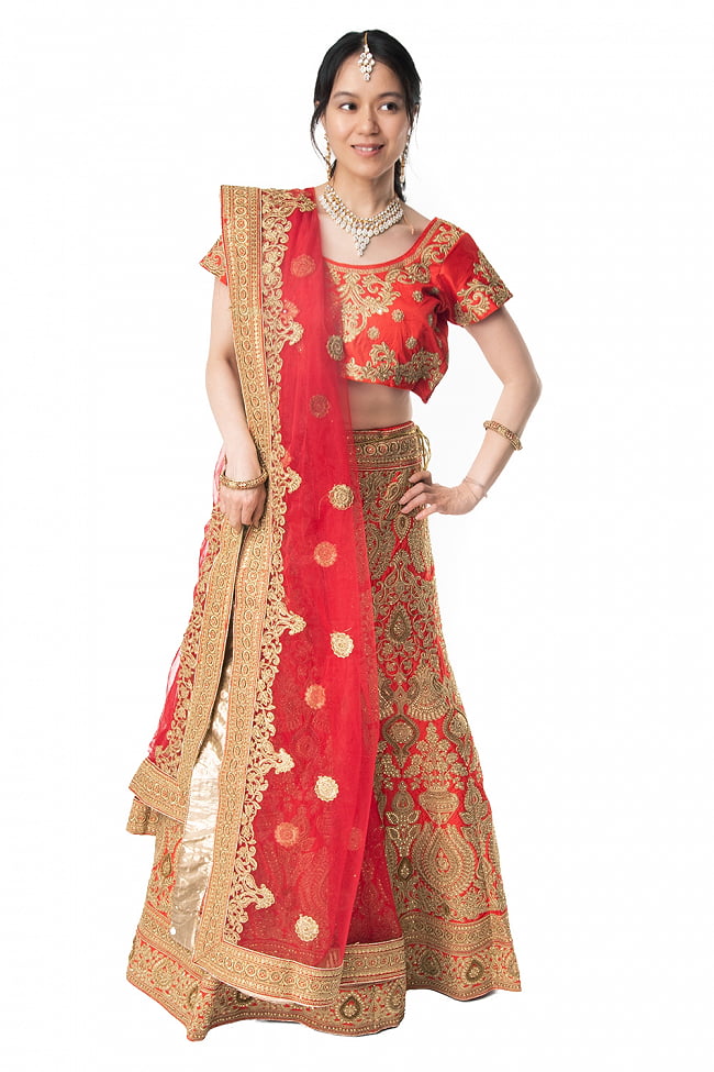 【1点物】インドのレヘンガドレスセット - レッドの写真1枚目です。インドの美しい花嫁衣装、レヘンガドレスです。パーティードレス,コスプレ,ドレス,ウェディングドレス,レヘンガ,民族衣装
