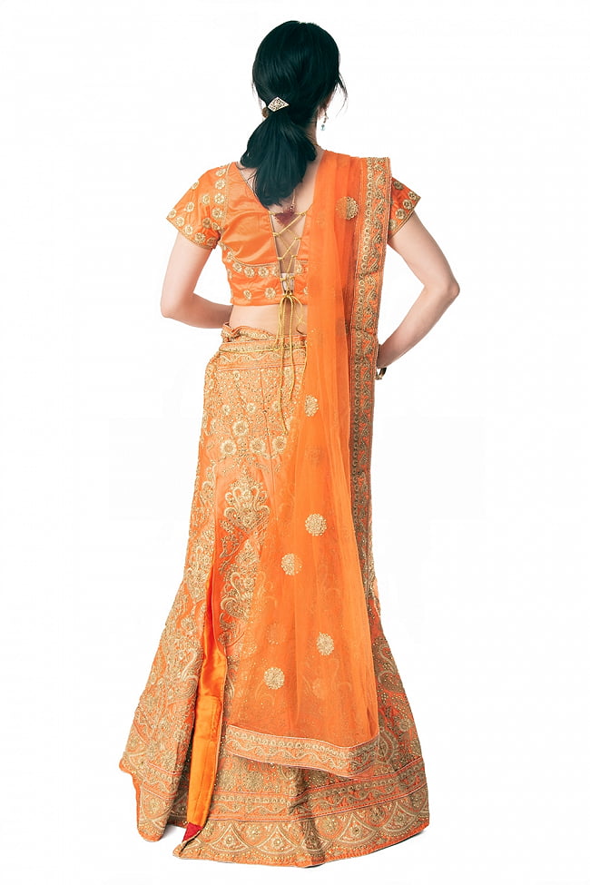 【1点物】インドのレヘンガドレスセット - オレンジ 4 - 違う角度から見てみました。