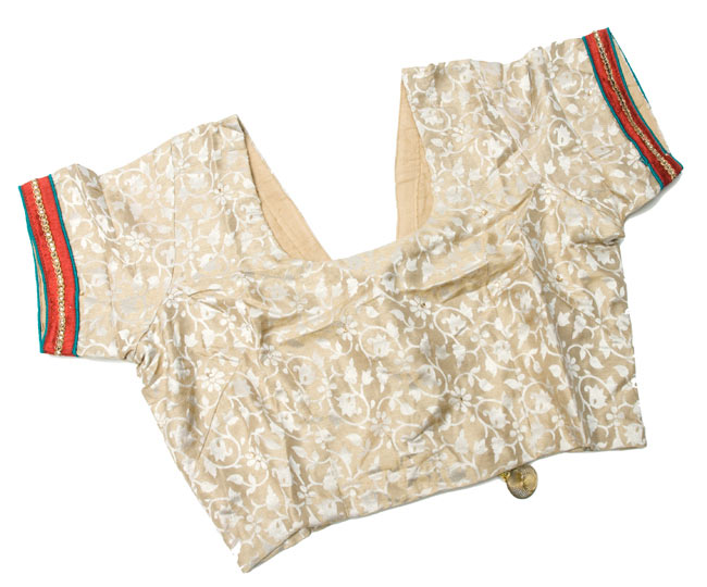 【1点物】インドのレヘンガ 【ピンク×水】 9 - 同じデザインの色違いのチョリを広げてみました。紐があるものは調整可能なのでフリーサイズでお楽しみいただけます。