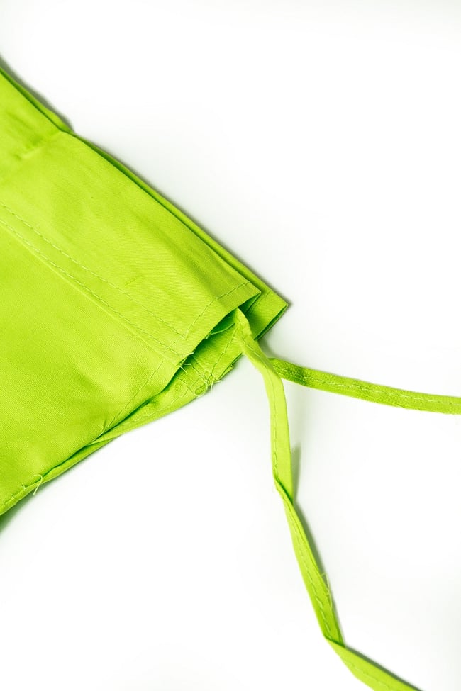 サリーの下に着るペチコート - 黄緑 4 - ウエストは紐で絞るタイプになります。