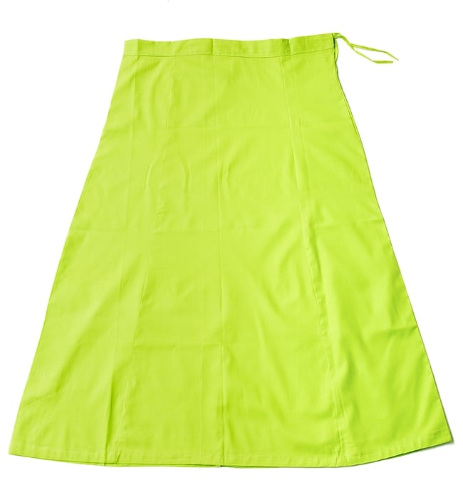 サリーの下に着るペチコート - 黄緑の写真1枚目です。シンプルなデザインで持ってると便利なペチコートです。ペチコート,サリー,インナー,下着,コットン