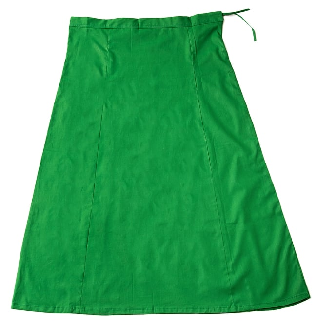 サリーの下に着るペチコート - グリーンの写真1枚目です。シンプルなデザインで持ってると便利なペチコートです。ペチコート,サリー,インナー,下着,コットン