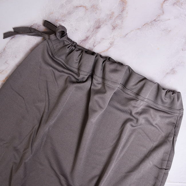 ストレッチだから履きやすい サリーの下に着るペチコート 13 - グレー