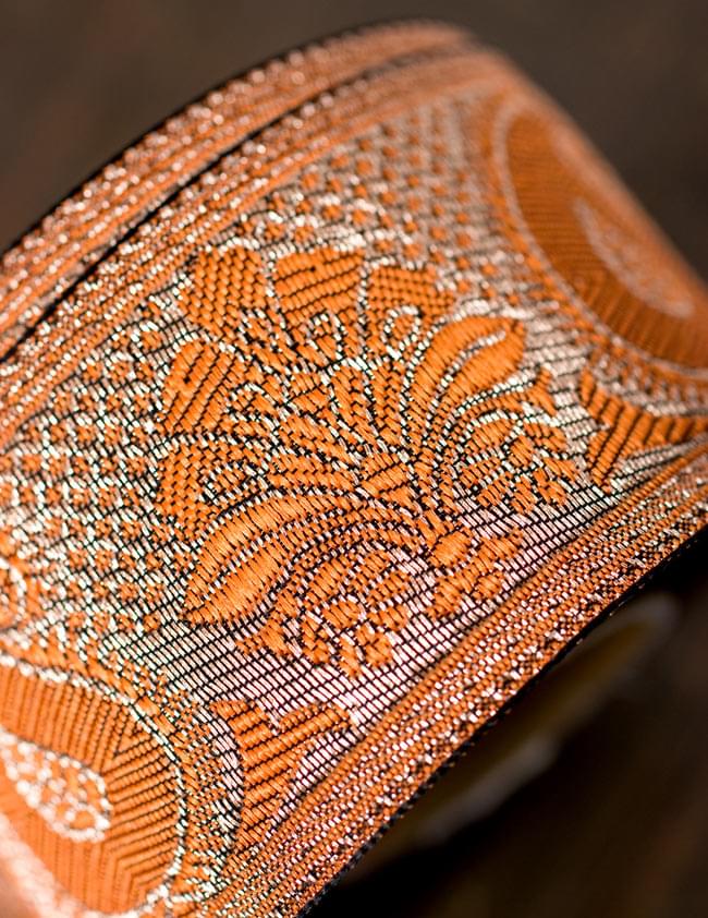 ペイズリー柄のチロリアンテープ (メーター売り・太幅 約5cm) 3 - 別の場所をみてみました。