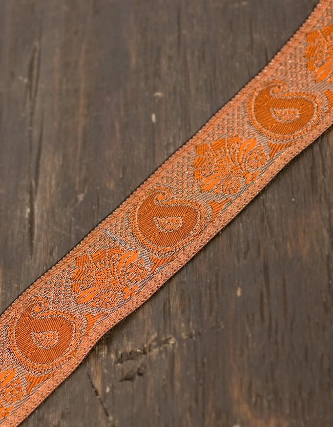 ペイズリー柄のチロリアンテープ (メーター売り・太幅 約5cm) 5 - 少し離れて見てみました。