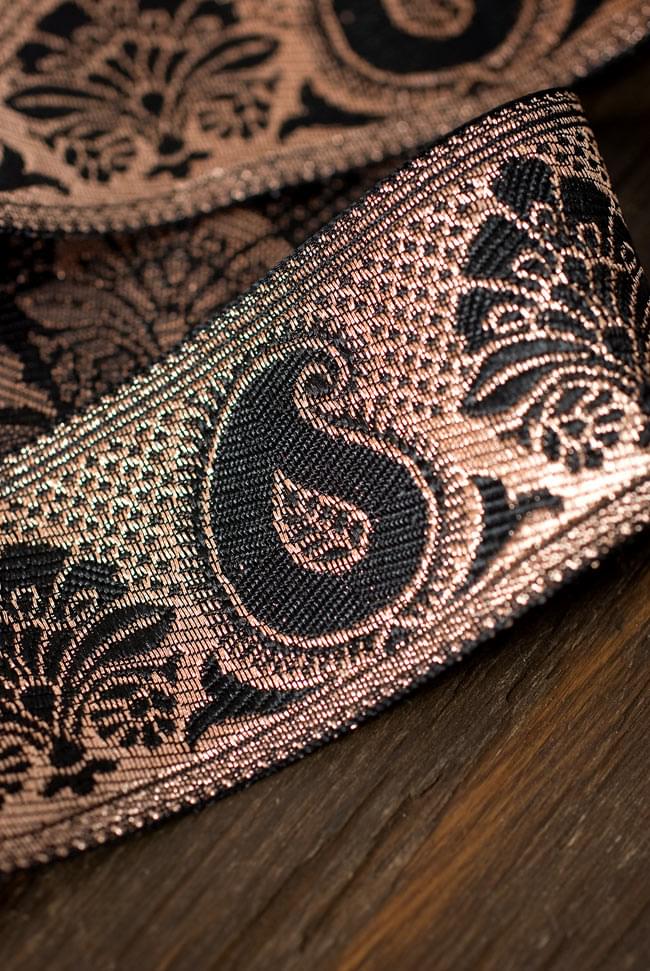 ペイズリー柄のチロリアンテープ(メーター売り・太幅 約5cm) 2 - ペイズリーの模様をあしらった美しいチロリアンテープです。