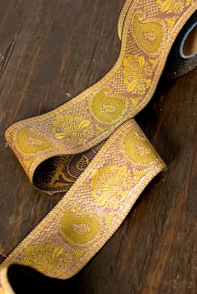 ペイズリー柄のチロリアンテープ(メーター売り・太幅 約5cm)の写真