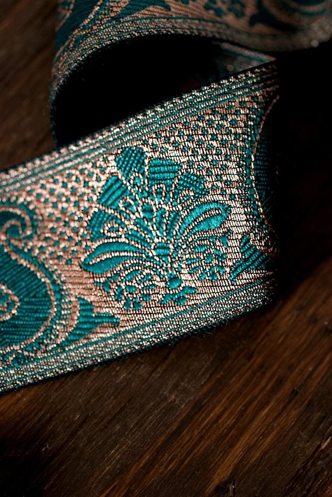 ペイズリー柄のチロリアンテープ (メーター売り・太幅 約5cm) 3 - 別の場所をみてみました。