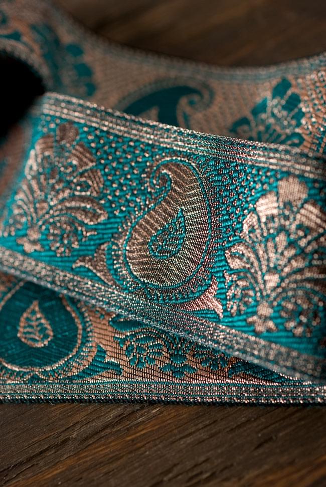 ペイズリー柄のチロリアンテープ (メーター売り・太幅 約5cm) 4 - 裏面もなかなか素敵です。