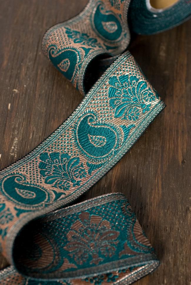 ペイズリー柄のチロリアンテープ (メーター売り・太幅 約5cm)の写真