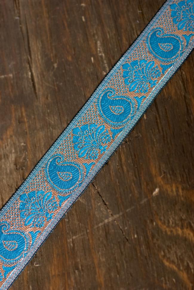 ペイズリー柄のチロリアンテープ (メーター売り・太幅 約5cm) 5 - 少し離れて見てみました。