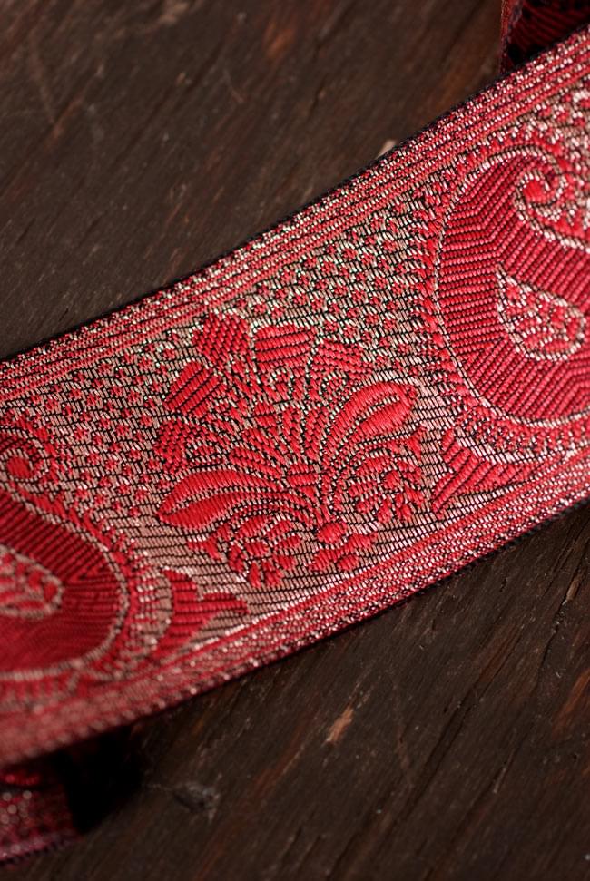 ペイズリー柄のチロリアンテープ - 9mロール売り(太幅 約5cm)の商品写真 3枚目 別の場所をみてみました。