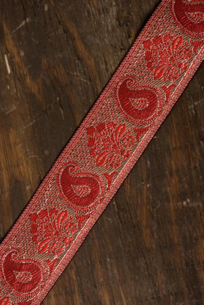 ペイズリー柄のチロリアンテープ - 9mロール売り(太幅 約5cm)の商品写真 5枚目 少し離れて見てみました。