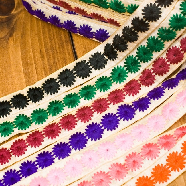 小花柄チロリアンテープ （メーター売り・幅 約2cm） -  オレンジ 5 - 色々なカラーバリエーションを揃えてみるのも楽しいですね！