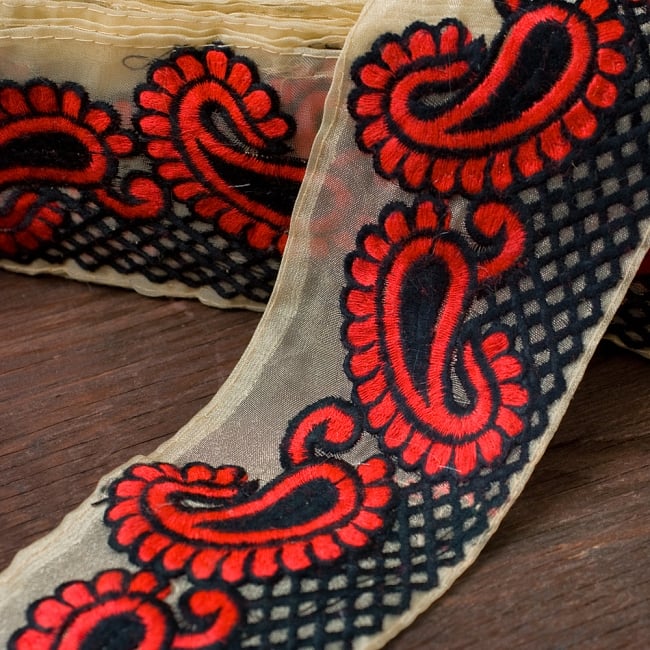 透け素材ペイズリー柄チロリアンテープ（メーター売り・幅約8cm） - ブラックの写真チロリアンテープ、手芸、ボーダー、メーター売,チロルテープ