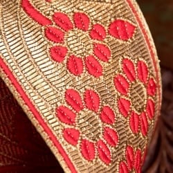 〔各色あり〕〔メーター売り〕チロリアンテープ　メーター売 - 美しい光沢感　更紗模様ブロケード〔幅:約7.5cm〕 - サブ4