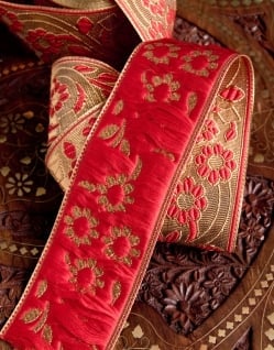 〔各色あり〕〔メーター売り〕チロリアンテープ　メーター売 - 美しい光沢感　更紗模様ブロケード〔幅:約7.5cm〕 - サブ5