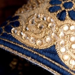 〔各色あり〕〔メーター売り〕チロリアンテープ　メーター売 - 美しい光沢感　小花模様のブロケード〔幅:約6.5cm〕 - サブ4