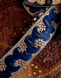 〔各色あり〕〔メーター売り〕チロリアンテープ　メーター売 - 美しい光沢感　小花模様のブロケード〔幅:約6.5cm〕 - サブ5