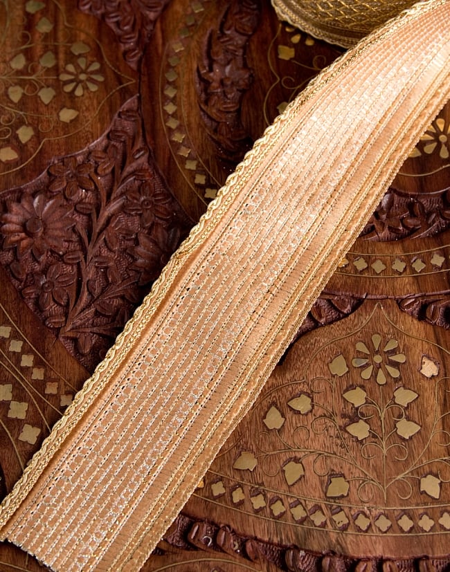 チロリアンテープ　メーター売 - 金糸が美しい　金色のゴータ刺繍〔幅:約5.5cm〕 5 - 裏面はこのようになっています