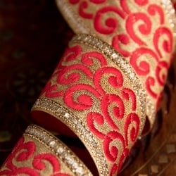 〔各色あり〕〔メーター売り〕チロリアンテープ　メーター売 - 金糸が美しい　更紗模様のブロケード〔幅:約5cm〕 - サブ3