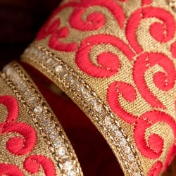 〔各色あり〕〔メーター売り〕チロリアンテープ　メーター売 - 金糸が美しい　更紗模様のブロケード〔幅:約5cm〕 - サブ4