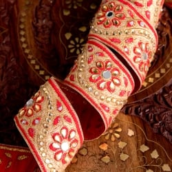 〔各色あり〕〔メーター売り〕チロリアンテープ　メーター売 - 色鮮やか　ミラーワークとビーズ刺繍〔幅:約4.8cm〕 - サブ2