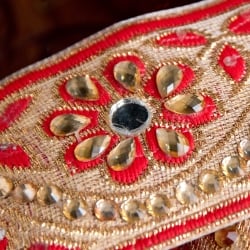 〔各色あり〕〔メーター売り〕チロリアンテープ　メーター売 - 色鮮やか　ミラーワークとビーズ刺繍〔幅:約4.8cm〕 - サブ4