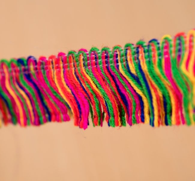 インドのひらひらカラフルテープ - ロール売り【長さ:約15m 幅:約3cm】 5 - 別アングルから