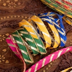 約85m ロール売り〔各色あり〕チロリアンテープ - シルバー装飾入りカラフルロングテープ〔幅:約1.3cm〕 - サブ2