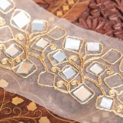 チロリアンテープ　メーター売 - ミラーワークと金糸が美しい〔幅:約8cm〕 - サブ4