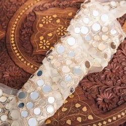 チロリアンテープ　メーター売 - ミラーワークと金糸が美しい〔幅:約8cm〕 - サブ2