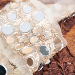 チロリアンテープ　メーター売 - ミラーワークと金糸が美しい〔幅:約8cm〕 - サブ4