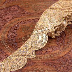 チロリアンテープ　メーター売 - 金糸が美しい　更紗模様のゴータ刺繍〔幅:約5cm〕 - アールデコの商品写真
