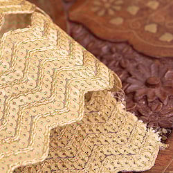 〔メーター売り〕チロリアンテープ　メーター売 - 金糸が美しい　更紗模様のゴータ刺繍〔幅:約6cm〕 - さざ波 - サブ2